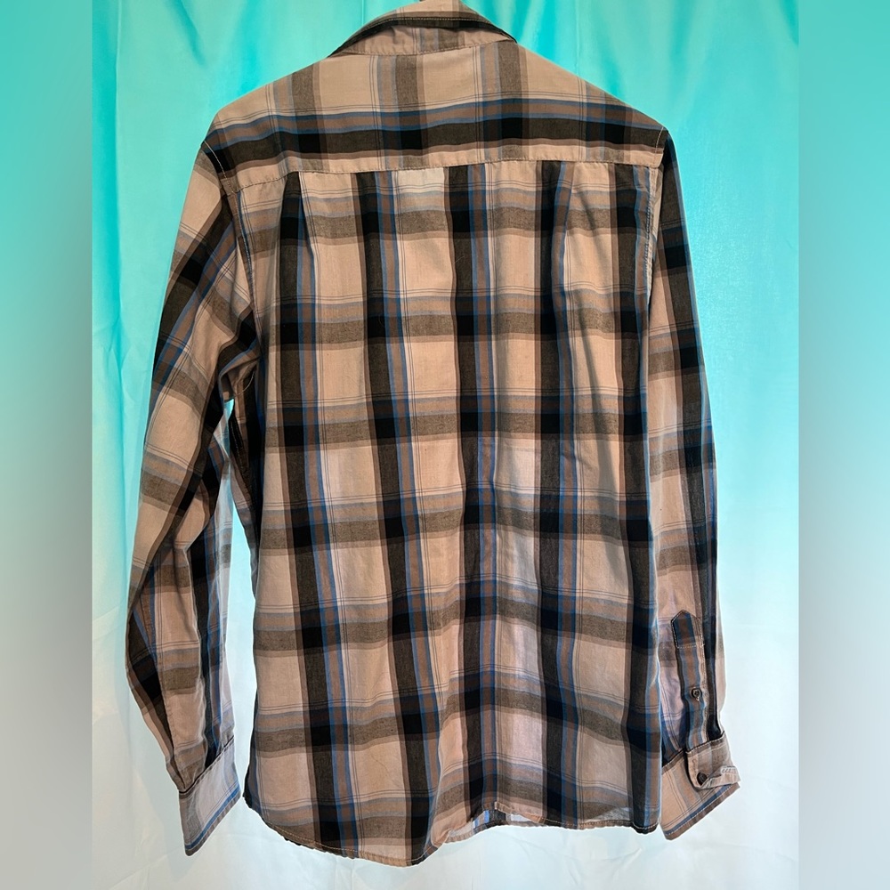 Western looking shirt - Picture 2 of 3